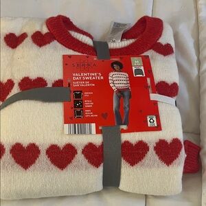 Serra Womed Cream Crewneck Sweater with Red Heart Pattern new size M